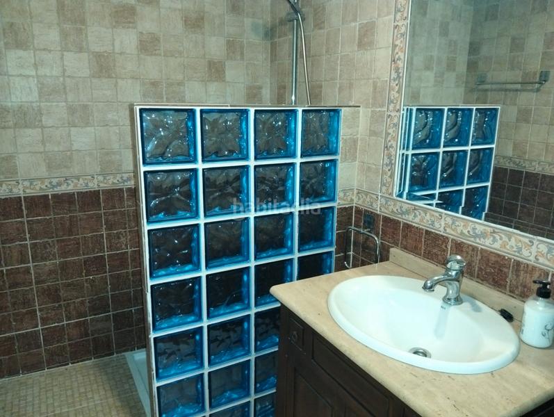 Foto b4902725-6608-4be8-bda9-f80a3abc1a32. Chalet con camino parcheggio piscina in Campus Universitario Cáceres