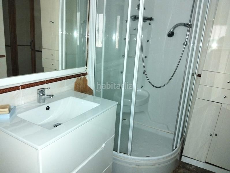 Foto df0d0e0e-c08c-4376-b621-a186efc287bf. Chalet con camino parcheggio piscina in Campus Universitario Cáceres