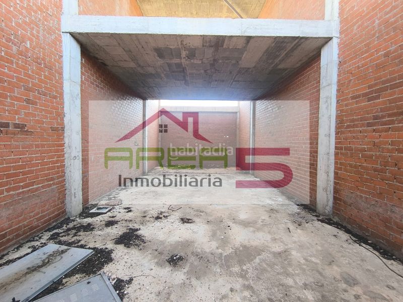 Foto 5ed63a1e-d3d9-4fc5-9356-2ac7e9d39cd6. Edifici a Valdelacalzada