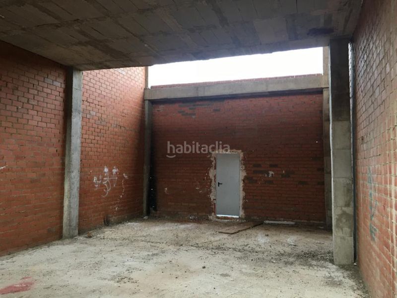 Foto a15ac4f2-a756-47c0-a3e4-c2a6f8cd602f. Edifici a Valdelacalzada