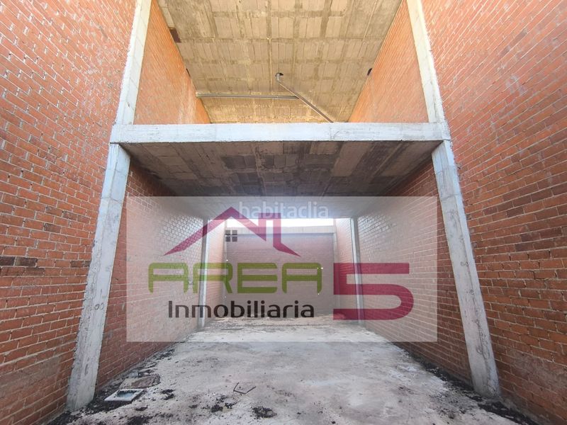 Foto e95ee526-2862-479c-824a-61aec968439d. Edifici a Valdelacalzada
