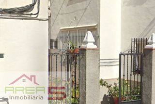 Appartement  Calle cajigal 19. Piso de 3 dormitorios en almendralejo, excelente ubicación