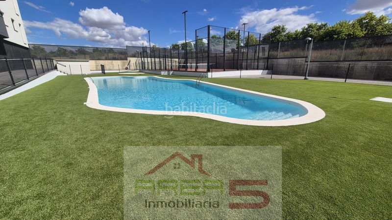 Foto 2f39b792-eceb-432b-8aa3-c34c063d0d89. Àtic amb calefacció piscina a Oeste Mérida