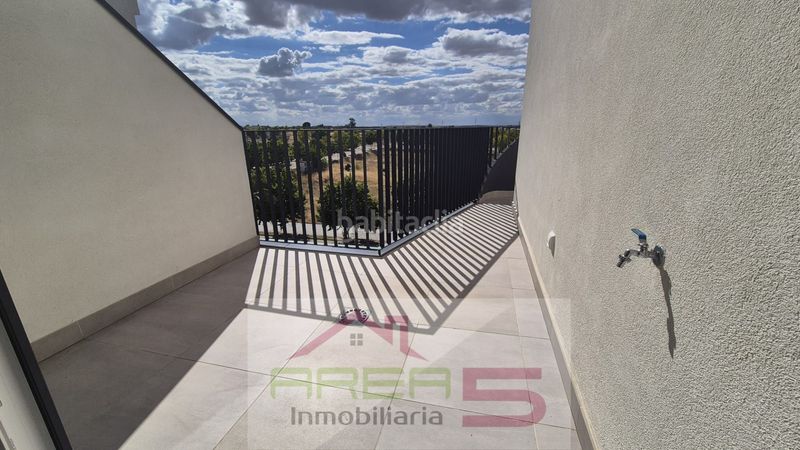 Foto 69a429e4-4ab4-46c9-8511-c5f989b04cc1. Àtic amb calefacció piscina a Oeste Mérida