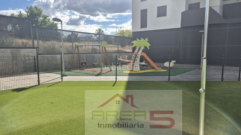Foto d1fb2448-0eae-446e-bd2f-607ba8147da4. Àtic amb calefacció piscina a Oeste Mérida