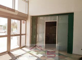 Geschäftsraum in Don Benito. Local comercial en centro comercial las cumbres – don benito