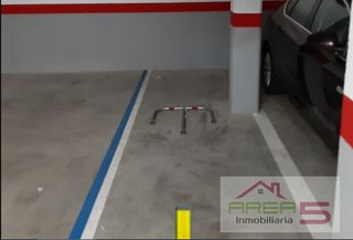 Motorradparkplatz in Oeste