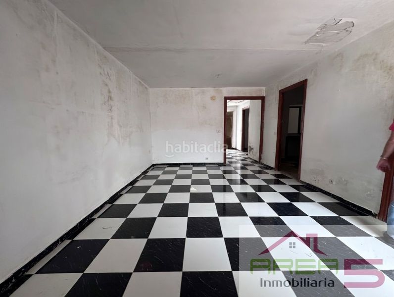 Foto eb2ce000-4c12-4799-bb17-1d73e1ed99ca. Casa a Campanario