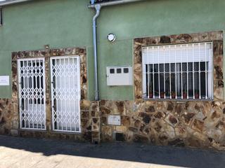 Casa  Calle hernán cortés. Venta-casa- local-arroyomolinos-caceres