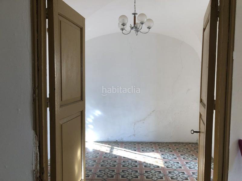 Foto 0db08dde-1b28-4e6a-8a81-a9e772be8a0b. Casa adossada amb aparcament a Garrovilla (La)