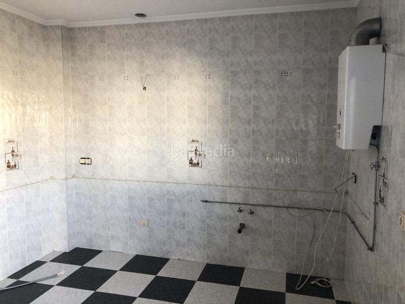 Foto 25d0a507-9b40-4633-b102-388fedb2cbd2. Casa adossada amb aparcament a Garrovilla (La)