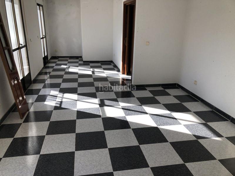 Foto 4487c0ed-a3b7-4da0-8030-1ea9a509a339. Casa adossada amb aparcament a Garrovilla (La)