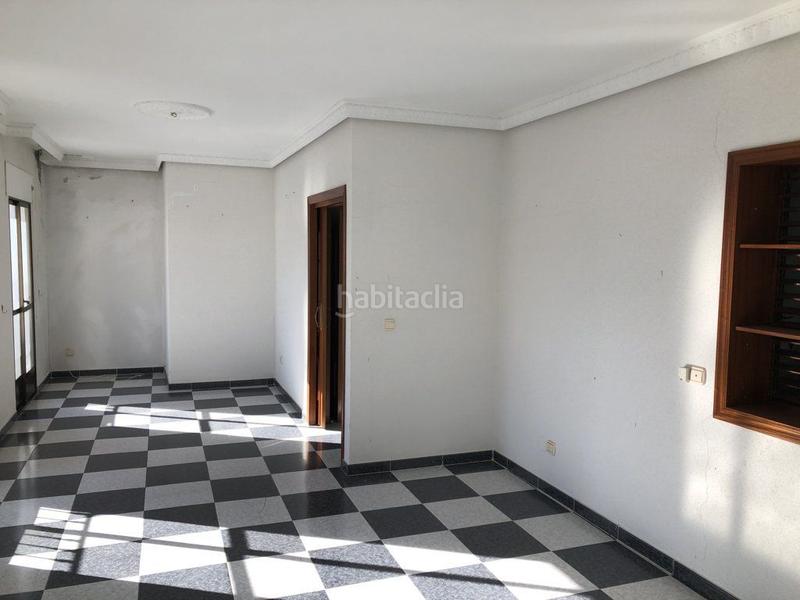 Foto 92627cee-3608-4b60-a92e-355c6123608c. Casa adossada amb aparcament a Garrovilla (La)