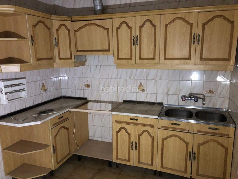 Foto dd483b01-1f5e-4f5e-b0e3-e0191f987221. Casa adossada amb aparcament a Garrovilla (La)