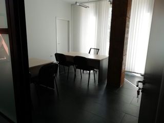 Lloguer Oficina a Sur. Alquiler de oficina centro negocios merida
