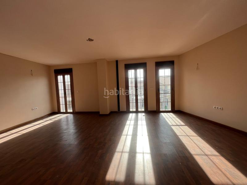 Foto acc50585-51d7-44e5-be23-e8b89bf394fd. Duplex avec parking piscine dans Casar de Cáceres