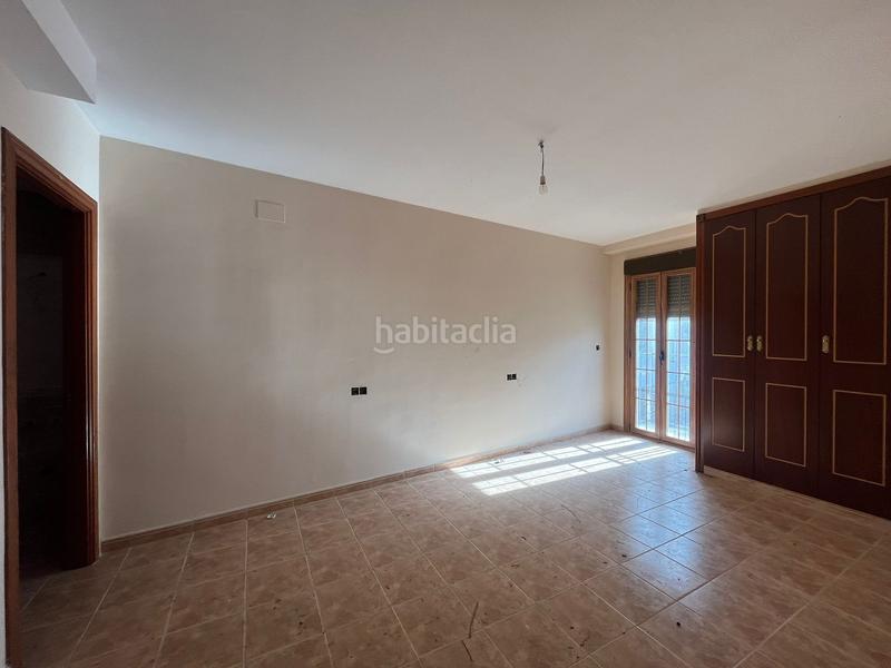 Foto b740855f-49ff-48fb-85b7-87af9611164e. Duplex avec parking piscine dans Casar de Cáceres