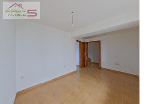 Haus en Serradilla. Casa en serradilla