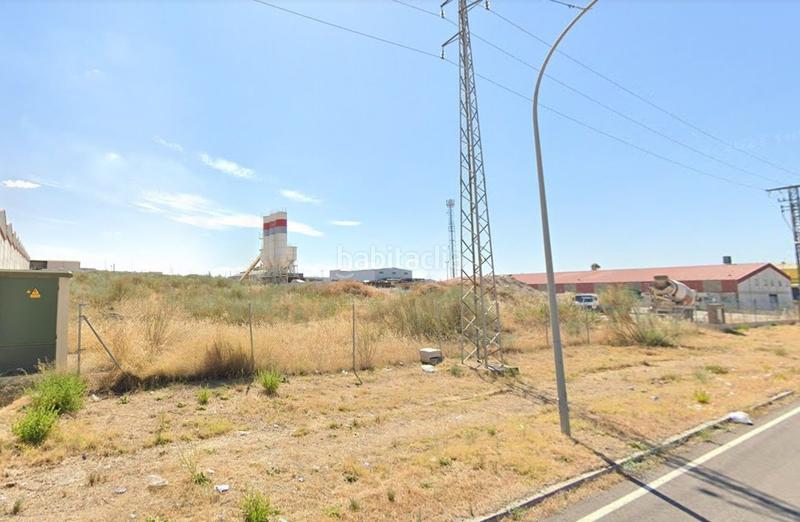 Foto f2410902-6d76-4e81-b7bb-a9f3dc027485. Solar industrial a Oeste Mérida