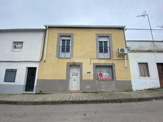 Maison jumelée à Travesía pintor 14. Casa en venta en garrovillas de alconetar
