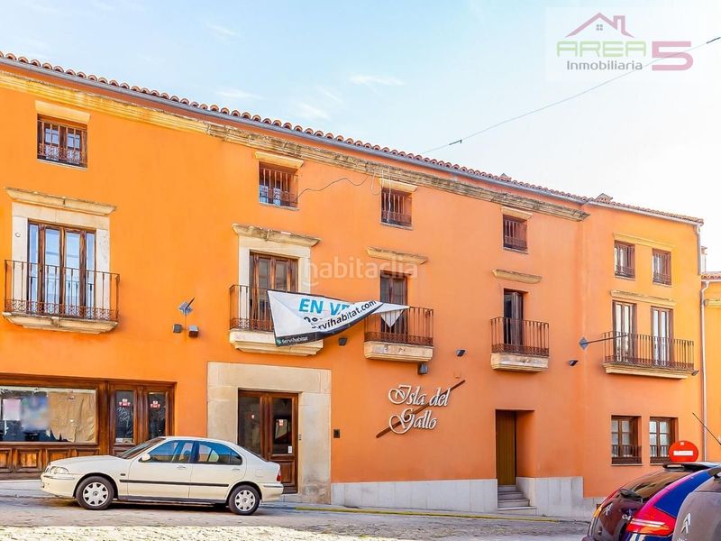 Foto 490637a5-4fb3-4219-838b-286ccb8ab6f8. Edificio hotel en venta con historia de conquistadores ideal como inversión en una población llena de encanto. en Trujillo