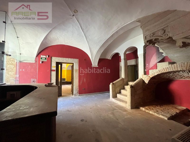 Foto 5498a7cf-f23e-4bdd-9a12-23c74f24729d. Edificio hotel en venta con historia de conquistadores ideal como inversión en una población llena de encanto. en Trujillo