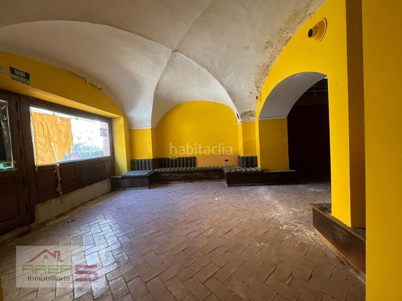 Foto 607f75ed-7f2e-4dde-b056-5dc29cb65897. Edificio hotel en venta con historia de conquistadores ideal como inversión en una población llena de encanto. en Trujillo