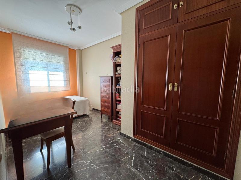 Foto 42d04a87-6ec2-446a-9ec1-100b2954b040. Maison jumelée avec chauffage parking dans Valdepasillas - La Paz - Huerta Rosales Badajoz