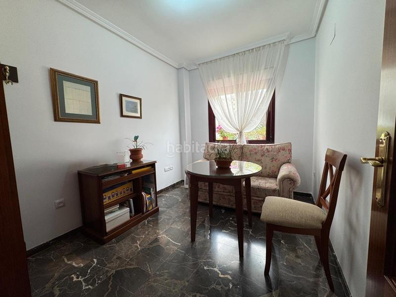 Foto 75b52594-c6d4-4890-8b9f-f0eef5c90521. Maison jumelée avec chauffage parking dans Valdepasillas - La Paz - Huerta Rosales Badajoz