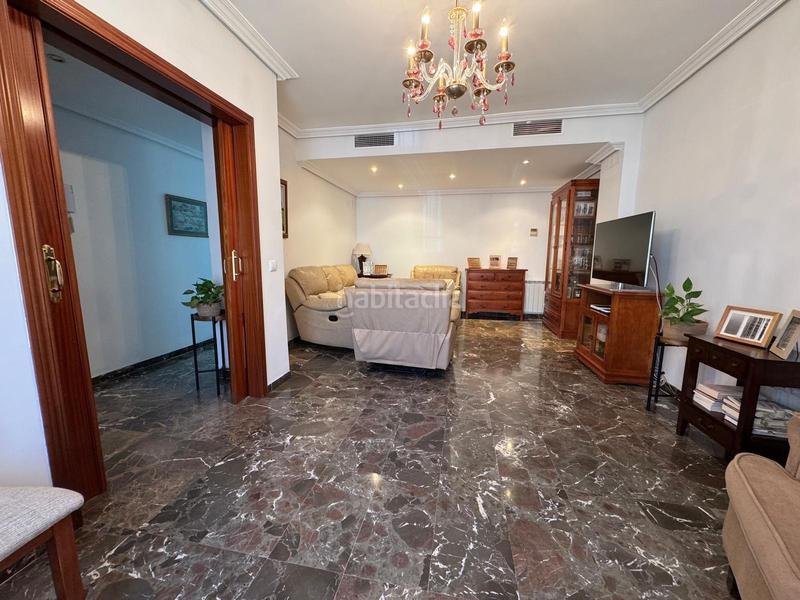 Foto cdf82362-a0fd-422a-903a-dc12849badcc. Maison jumelée avec chauffage parking dans Valdepasillas - La Paz - Huerta Rosales Badajoz