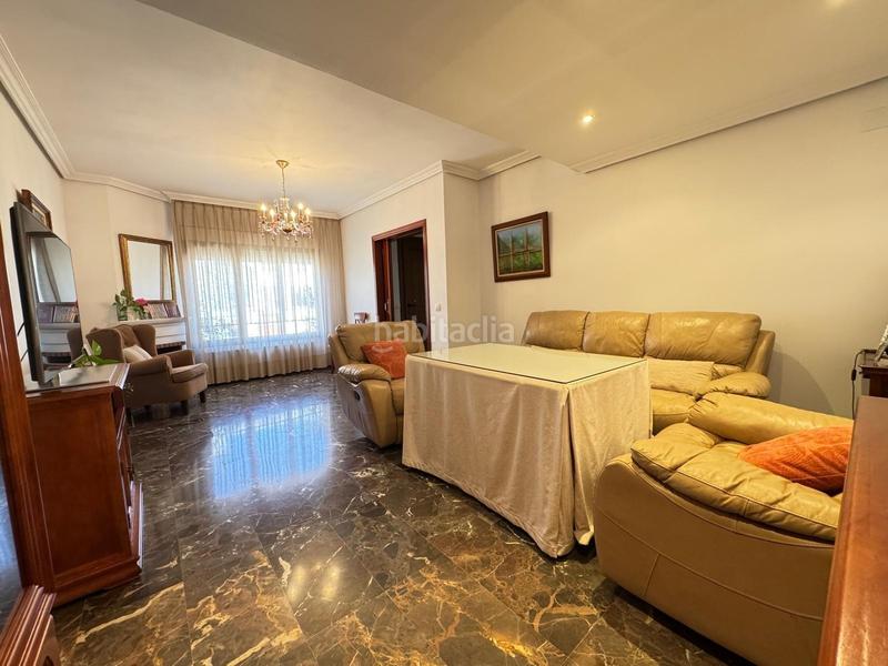 Foto d4ff6c39-73f6-48f7-8949-15b973894c4a. Maison jumelée avec chauffage parking dans Valdepasillas - La Paz - Huerta Rosales Badajoz