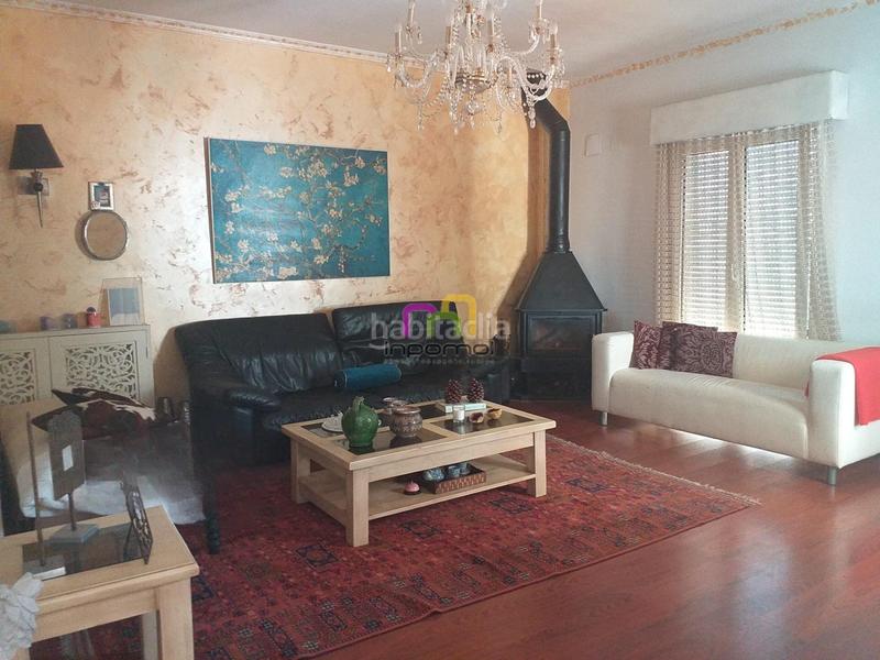 Foto 101f1c41-9bfe-446c-b26a-0d9a86b70bea. Casa bifamiliare con riscaldamento parcheggio piscina in Badajoz