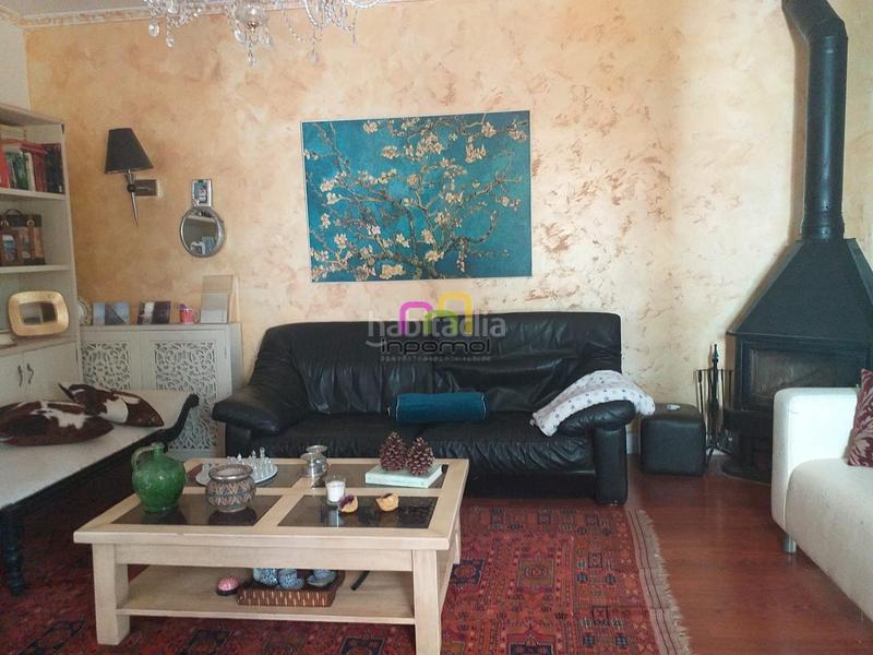 Foto f89a1471-318c-4a35-ad51-2adb7a15b9c9. Casa bifamiliare con riscaldamento parcheggio piscina in Badajoz