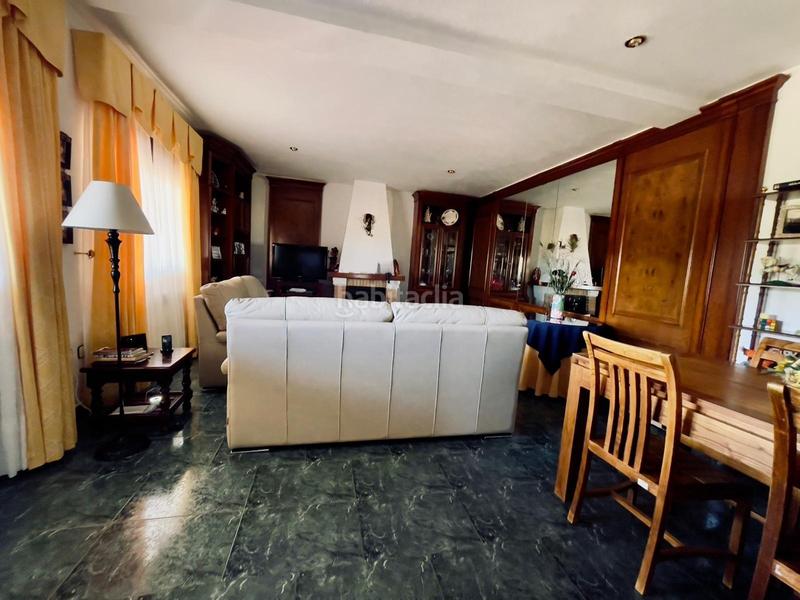 Foto cefac2a1-e4eb-4b97-a160-4179dcfd1d1e. Casa amplio chalet con parcela de ensueño en Carretera de Sevilla - Los Montitos Badajoz