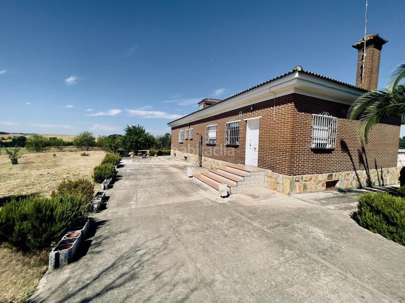 Foto fea737c5-46f2-403c-b42b-3f13ae109795. Casa amplio chalet con parcela de ensueño en Carretera de Sevilla - Los Montitos Badajoz