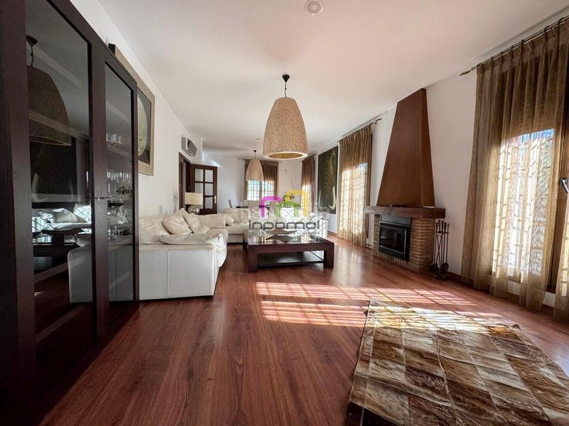 Foto 29d0b07a-07a4-4f03-9f06-39d670442726. Chalet exclusivo chalet independiente . en Las Vaguadas Badajoz