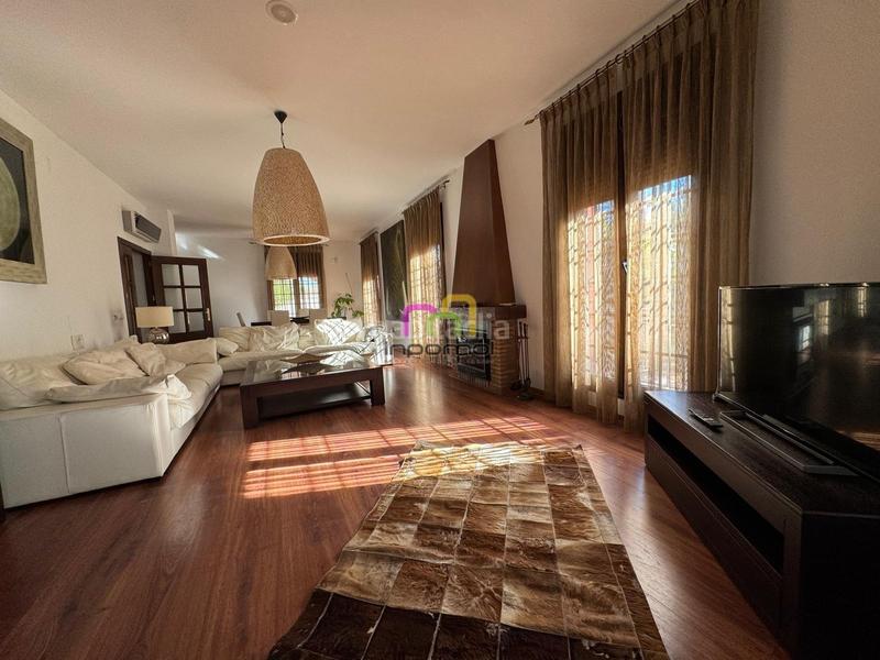 Foto 41ff2406-5dd8-4b2e-8124-dda89fd3135e. Chalet exclusivo chalet independiente . en Las Vaguadas Badajoz