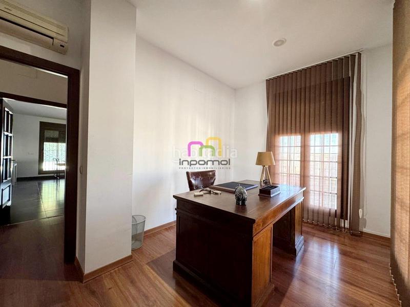 Foto 889d8843-5990-4e3e-b5f3-35e9f5b6997c. Chalet exclusivo chalet independiente . en Las Vaguadas Badajoz