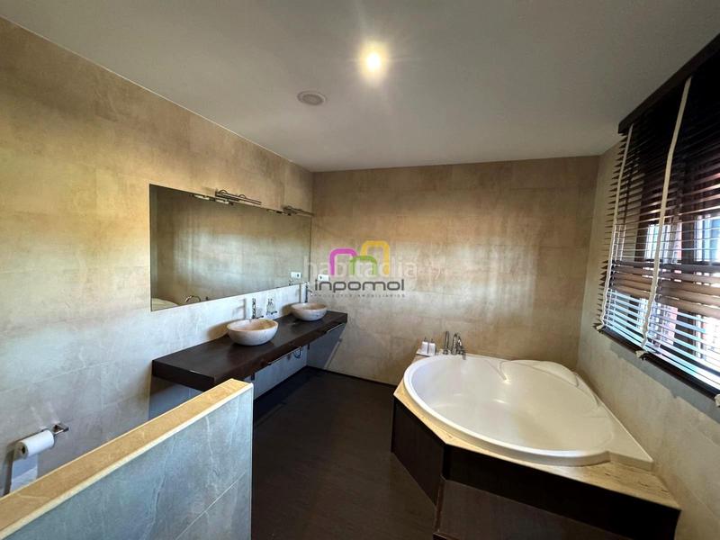 Foto be6a596c-4f56-4069-92b0-1305fa911d8e. Chalet exclusivo chalet independiente . en Las Vaguadas Badajoz