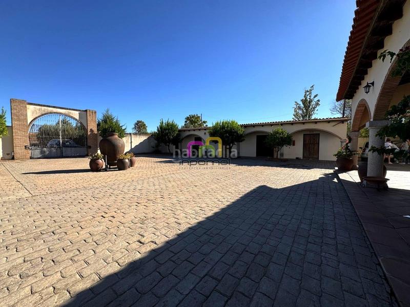 Foto dcb87787-ec45-4d4f-93c8-08db55c7f58b. Chalet exclusivo chalet independiente . en Las Vaguadas Badajoz