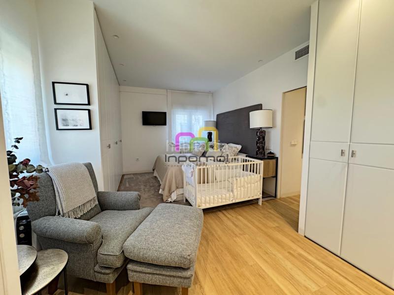 Foto f2373e28-4a6c-4299-bbb5-a0e2f21b27d8. Pis amb calefacció aparcament a Pardaleras Badajoz