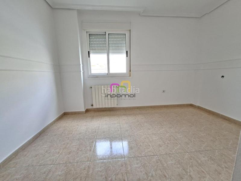 Foto 110fd5d5-9867-4e1d-8bab-e2dadd097b1a. Casa adossada amb calefacció aparcament a Avenida Elvas Badajoz