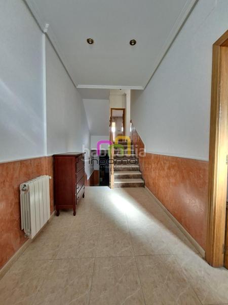 Foto 1163121e-77a4-4112-90d7-207f69f50d5e. Casa adossada amb calefacció aparcament a Avenida Elvas Badajoz