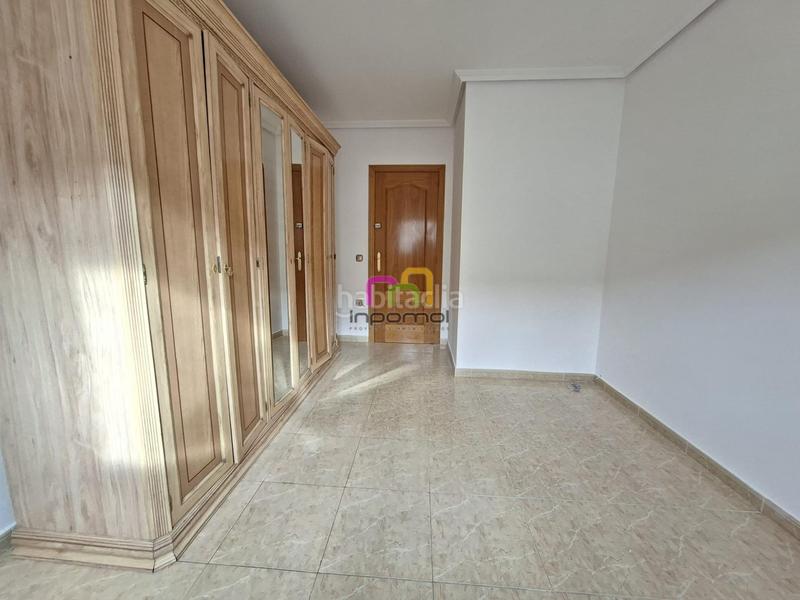 Foto 34726b4e-d2c2-4972-aeb1-2e32b6b9cad0. Casa adossada amb calefacció aparcament a Avenida Elvas Badajoz