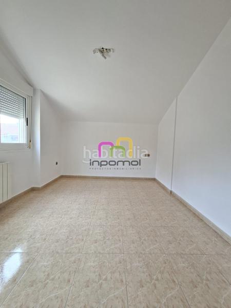 Foto 70dae2fe-7c18-43c8-9984-89891781bfb5. Casa adossada amb calefacció aparcament a Avenida Elvas Badajoz