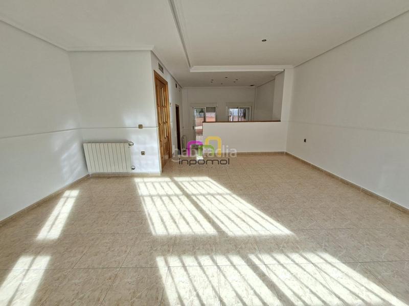 Foto a5883a32-a933-4d77-95a3-57cdf6a8f901. Casa adossada amb calefacció aparcament a Avenida Elvas Badajoz