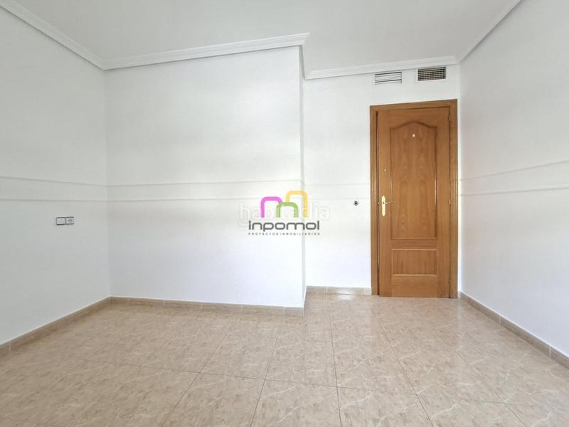 Foto aaa0a0fd-3084-47d9-a03d-57957a2282cb. Casa adossada amb calefacció aparcament a Avenida Elvas Badajoz