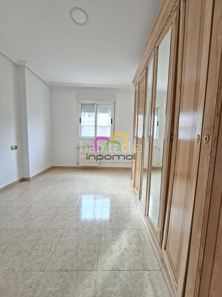 Foto e059b7b0-530b-4fdb-829f-5f94189b22a2. Casa adossada amb calefacció aparcament a Avenida Elvas Badajoz