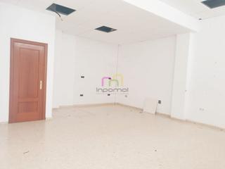 Lloguer Local Comercial a Pardaleras. Amplio local en pardaleras