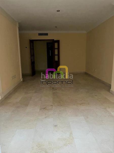 Foto 2b7568d2-2c2b-4f54-8927-0d580b4d3ad8. Piso amplio piso con terraza en el centro!!! en Casco Antiguo Badajoz